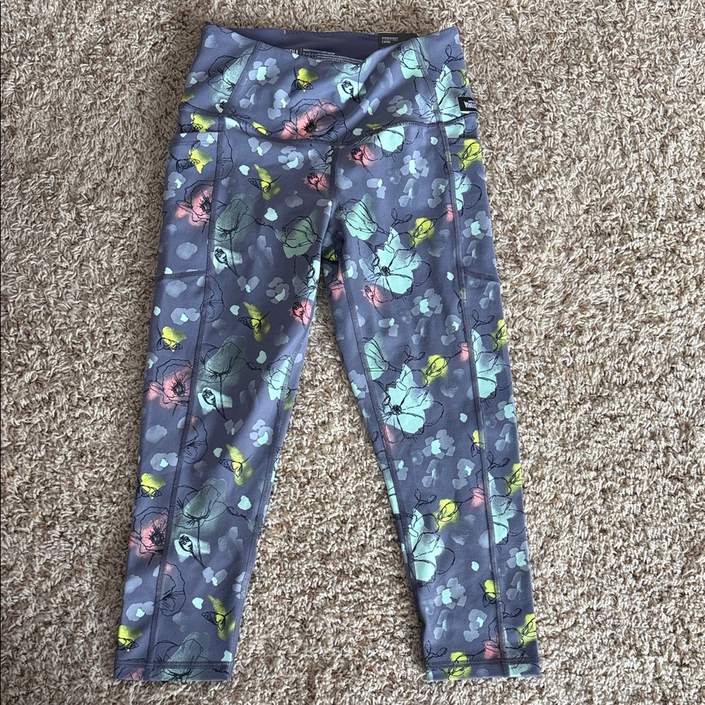Brand new women’s small leggings